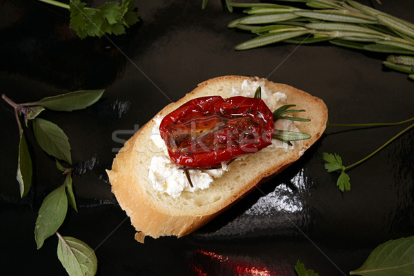 Fetta pomodori secchi pane pezzo nero pane bianco Foto d'archivio © user_11056481