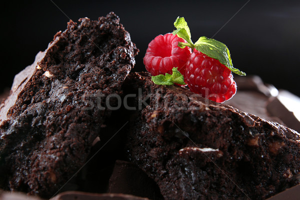 Chocolate bolo de chocolate decorado framboesa de comida Foto stock © user_11056481