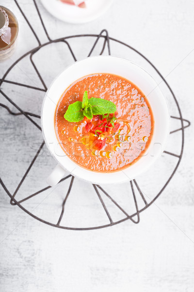 Bol fraîches soupe à la tomate blanche été rouge [[stock_photo]] © user_11224430