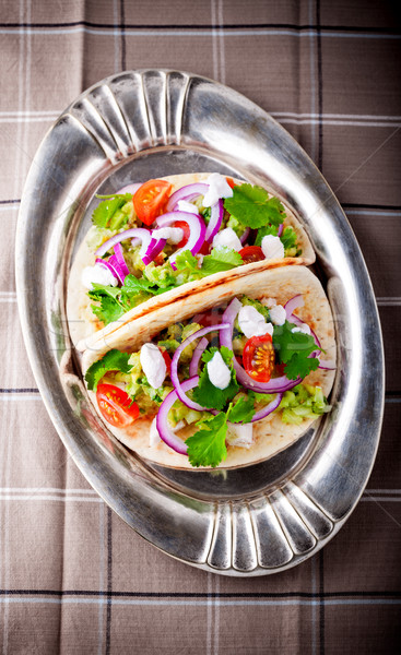 Tyúk taco tálca zöldségek felszolgált étel Stock fotó © user_11224430