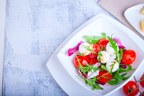 Salat Mozzarella frischen Kugeln serviert würzig Stock foto © user_11224430