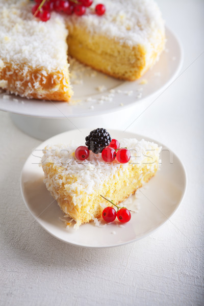 片 自製 椰子 蛋糕 白 盤 商業照片 © user_11224430