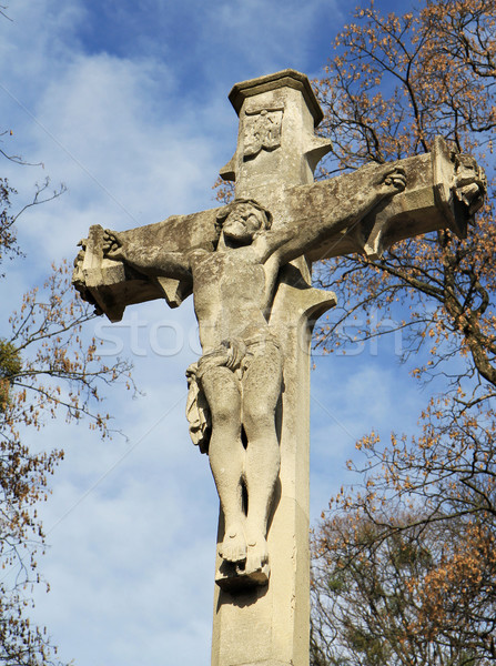 Jesus estátua cemitério céu atravessar arte Foto stock © vadimmmus