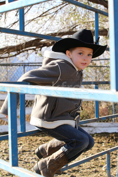 Stockfoto: Jonge · cowboy · hoed · boerderij · jeans