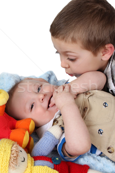Broers spelen twee kleurrijk speelgoed vloer Stockfoto © vanessavr