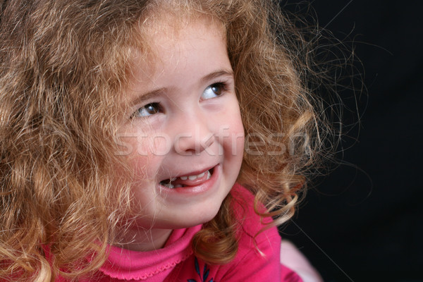 Aranyos lány gyönyörű fiatal lány göndör haj tulajdonságok Stock fotó © vanessavr
