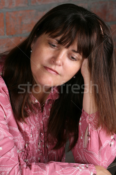 Komoly női középkorú felnőtt arckifejezés nő gondolkodik Stock fotó © vanessavr