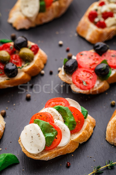 Stockfoto: Bruschetta · tomaten · mozzarella · basilicum · Italiaans · kaas