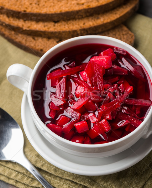 Tazón rojo remolacha sopa vegetariano blanco Foto stock © vankad