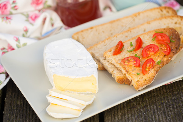 Camembert fromages plaque pain dîner [[stock_photo]] © vankad