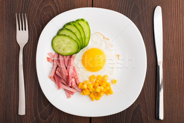 Stock fotó: Tükörtojás · sonka · uborka · kukorica · fehér · tányér