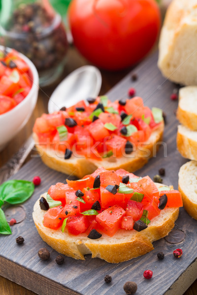 İtalyan bruschetta domates fesleğen zeytin gıda Stok fotoğraf © vankad