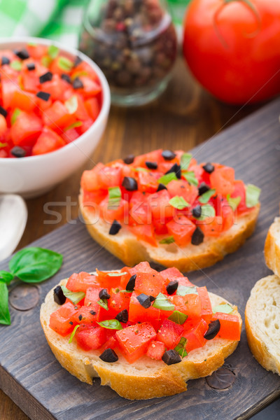 İtalyan bruschetta domates fesleğen zeytin gıda Stok fotoğraf © vankad