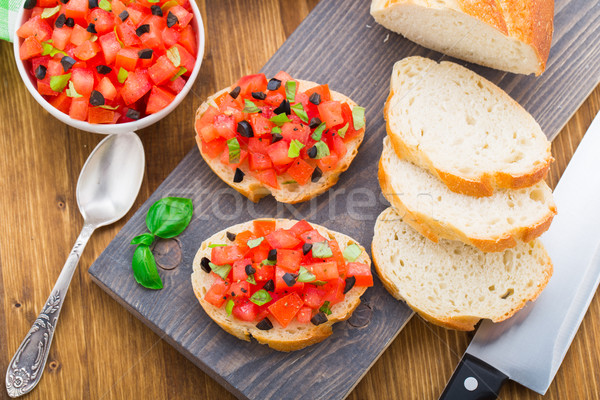 İtalyan bruschetta domates fesleğen zeytin gıda Stok fotoğraf © vankad