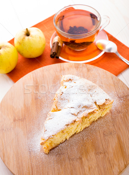 Szelet finom friss sült almás pite fa deszka Stock fotó © vankad