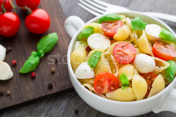 Foto stock: Pasta · mozzarella · tomate · delicioso · albahaca · vidrio