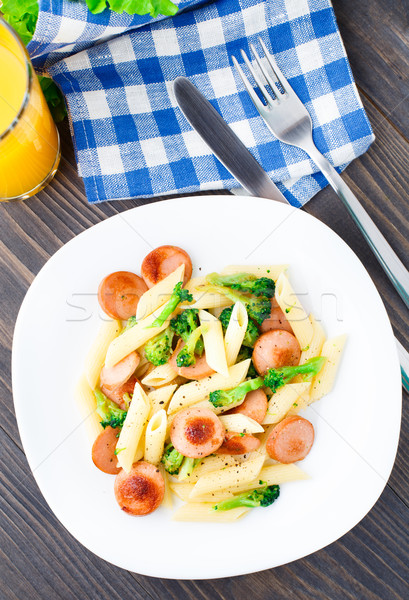 Pasta kip worst broccoli plaat witte Stockfoto © vankad