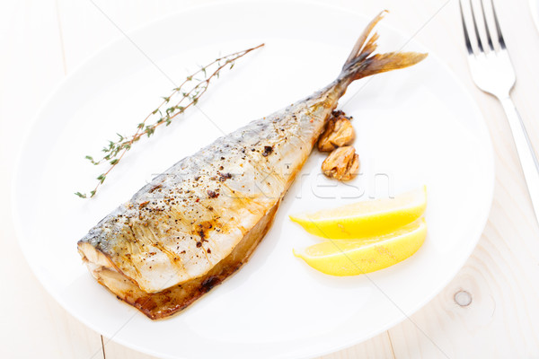 Gebacken Makrele weiß Platte Fisch Stock foto © vankad