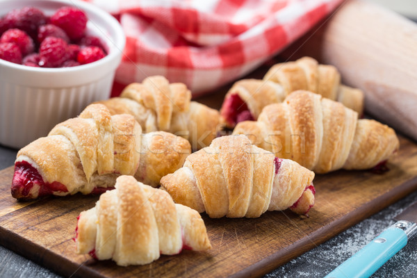 Fresco croissants framboesas caseiro mini recheado Foto stock © vankad