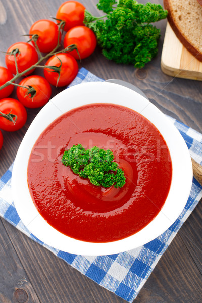 Smakelijk tomatensoep kruiden kom voedsel groene Stockfoto © vankad