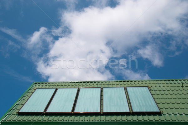 Sistema solar solar agua calefacción cielo casa Foto stock © vapi