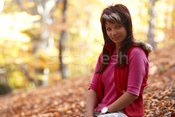 Zdjęcia stock: Dziewczyna · jesienią · parku · piękna · dziewcząt · portret