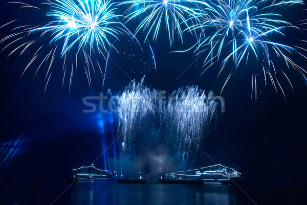 Bella fuochi d'artificio nero cielo fuoco felice Foto d'archivio © vapi