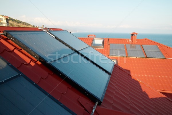 Alternatif enerji güneş sistemi ev çatı iş Stok fotoğraf © vapi