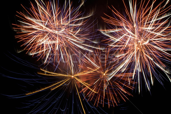 Colorat vacanţă focuri de artificii roşu negru cer Imagine de stoc © vapi