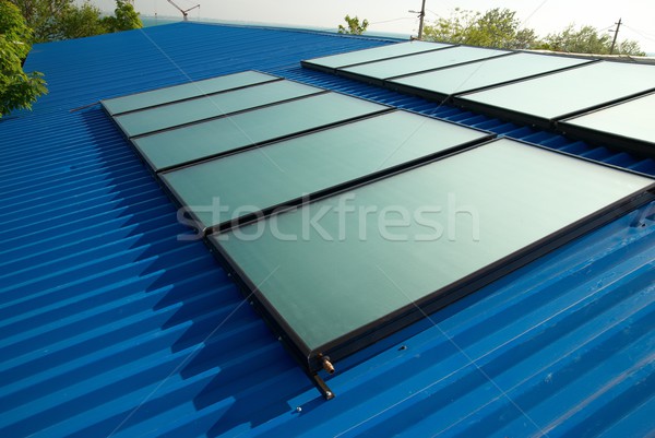 Solar agua calefacción casa techo cielo Foto stock © vapi