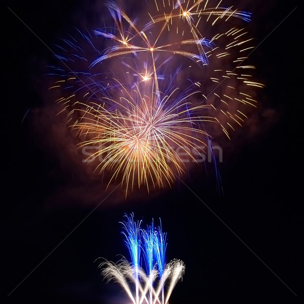 Stock fotó: Színes · tűzijáték · fekete · égbolt · víz · tűz
