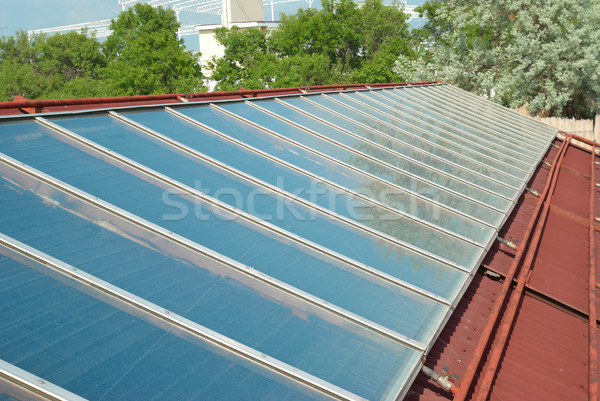 Foto stock: Sistema · solar · telhado · solar · água · aquecimento · vermelho