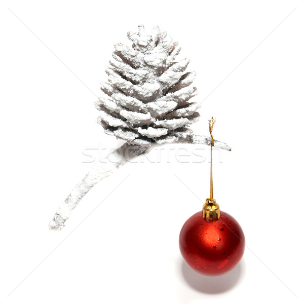 [[stock_photo]]: Noël · neige · cône · rouge · babiole · fond
