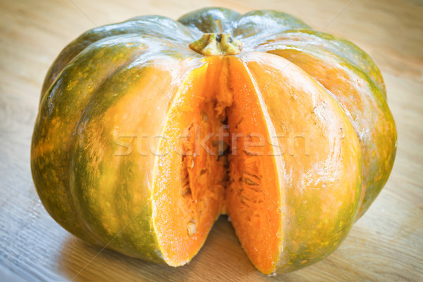 Stock fotó: Szeletel · narancs · érett · sütőtök · fából · készült · asztal