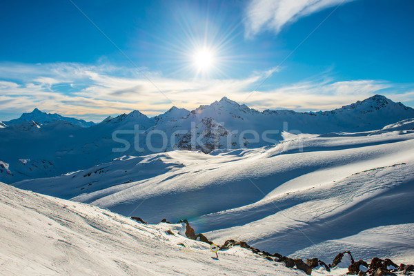 藍色 山 雲 冬天 滑雪 訴諸 / snowy blue mountais