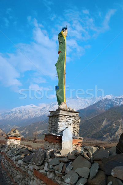 Buddhista imádkozik zászlók hegyek Nepál magas Stock fotó © vapi