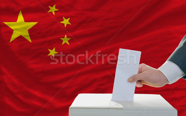 Homem votação eleições China cédula caixa Foto stock © vepar5