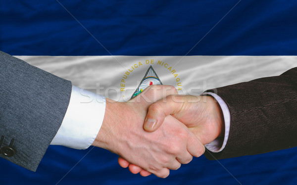 Foto stock: Empresários · aperto · de · mão · bom · tratar · Nicarágua · bandeira