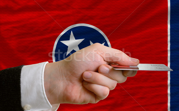 Zakupu karty kredytowej Tennessee człowiek na zewnątrz Zdjęcia stock © vepar5