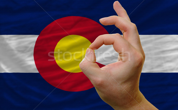 商業照片: 導致 · 手勢 · 美國科羅拉多州 · 旗 · 男子 · 顯示