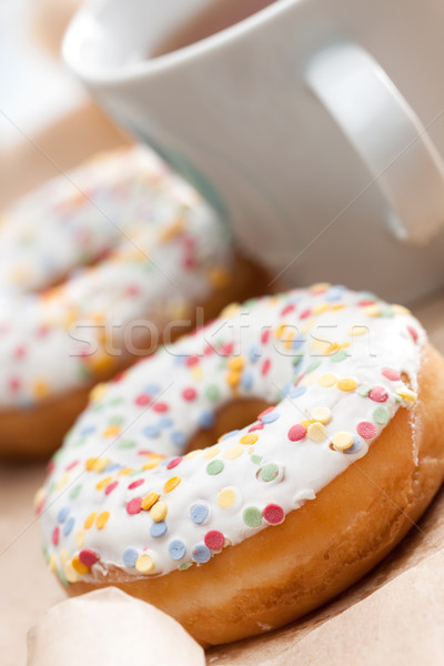 Or donut cerise servi Photo stock © veralub