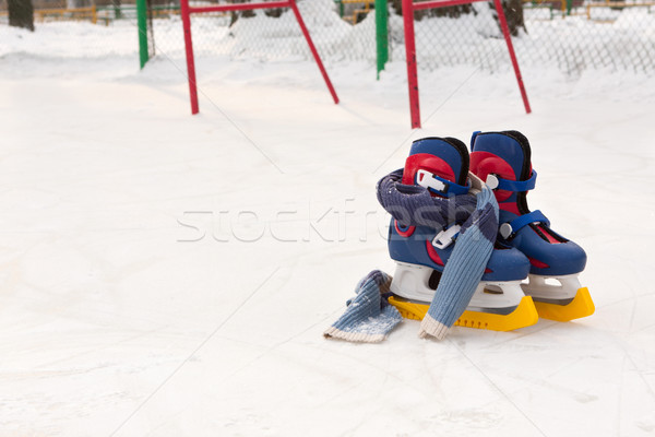 Klaar schaatsen paar kleurrijk ijs schaatsen Stockfoto © veralub