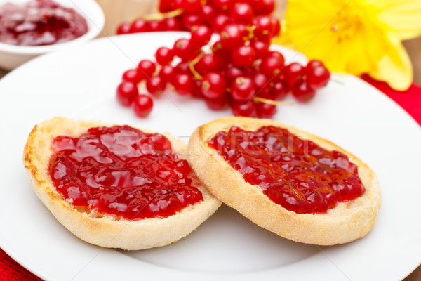 English muffins jam taglio rosso Foto d'archivio © vertmedia