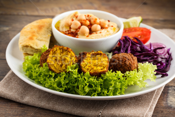 Proaspăt servit salată alimente cină Imagine de stoc © vertmedia