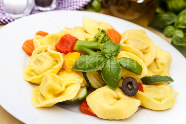 Taze İtalyan gıda akşam yemeği makarna domates Stok fotoğraf © vertmedia