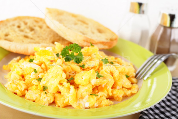 Inglés muffin huevos revueltos casero alimentos comer Foto stock © vertmedia