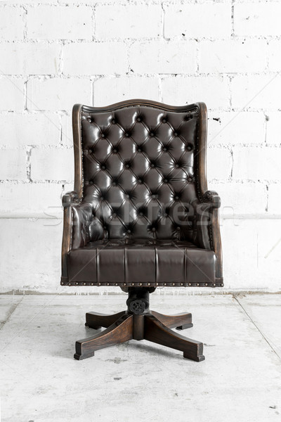 Negro silla vintage habitación cuero Foto stock © vichie81