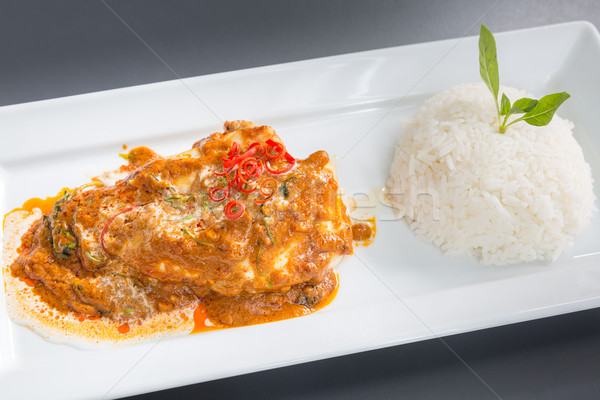Roşu curry pui orez file cină Imagine de stoc © vichie81