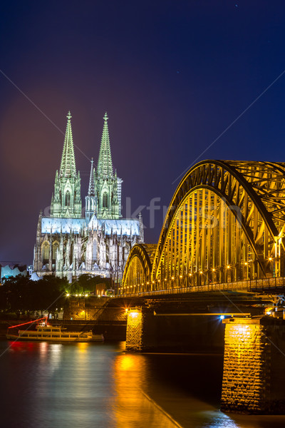 Colonia catedral Alemania puente edificio ciudad Foto stock © vichie81