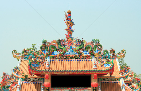 Drachen Statue top chinesisch Tempel Schrein Stock foto © vichie81